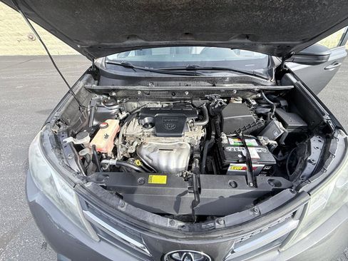 Used 2014 Toyota RAV4 LE image 18