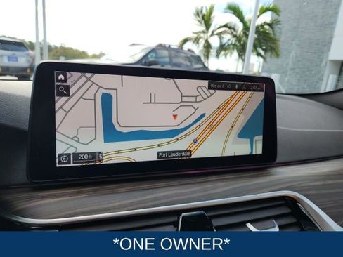 Used 2023 BMW 530i w/ Premium Package image 3