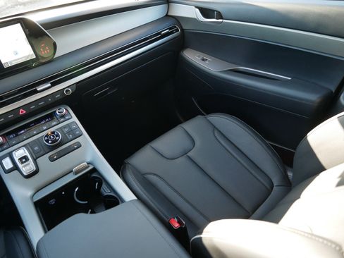 Used 2025 Hyundai Palisade SEL image 11