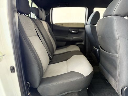 Used 2021 Toyota Tacoma TRD Off-Road image 44