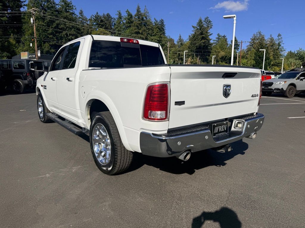 Used 2017 RAM 1500 Laramie AWD/4WD image 3