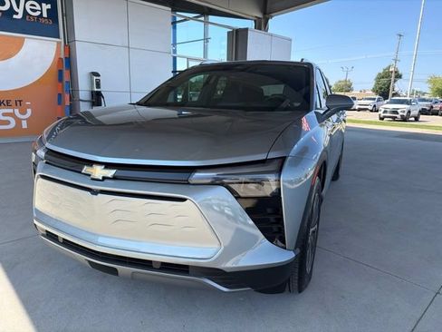 Used 2024 Chevrolet Blazer EV LT AWD/4WD image 3