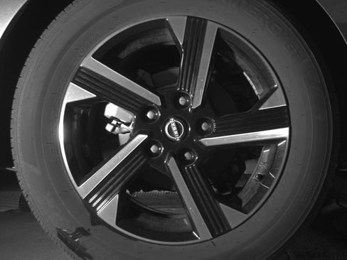 Used 2025 Nissan Sentra SV image 12