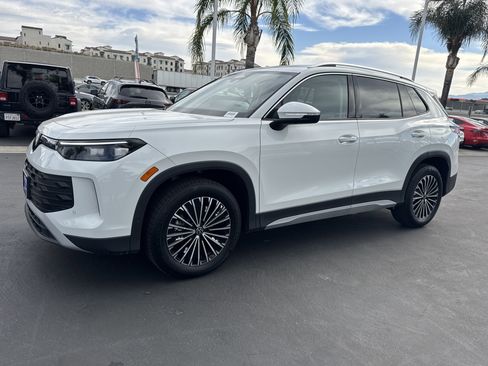 New 2025 Volkswagen Tiguan S image 5