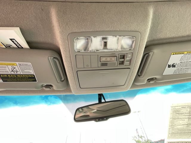 Used 2013 Toyota Highlander Limited FWD image 22