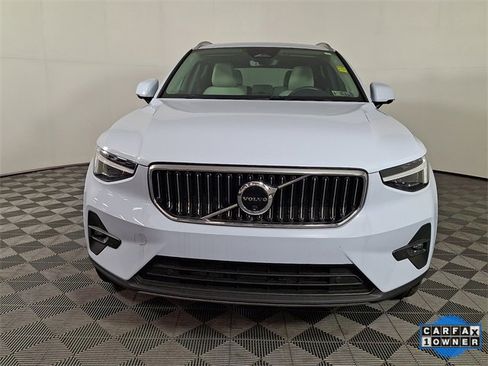 Used 2024 Volvo XC40 B5 Ultimate w/ Protection Package Premier image 5