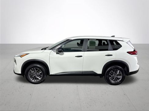 Used 2024 Nissan Rogue S AWD/4WD image 9