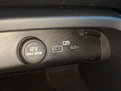 New 2026 Volvo XC40 B5 Core w/ Climate Package image 20