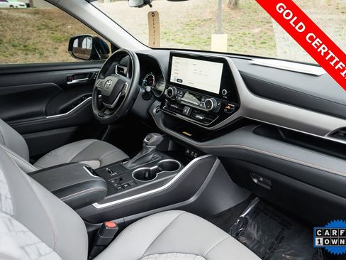 Certified 2023 Toyota Highlander Bronze Edition image 11