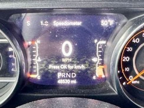 Used 2021 Jeep Wrangler Unlimited Sahara AWD/4WD image 12