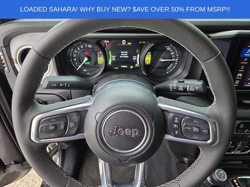 Used 2025 Jeep Wrangler Unlimited Sahara w/ Safety Group AWD/4WD image 17