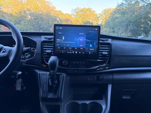 Used 2024 Ford Transit 350 XLT image 18