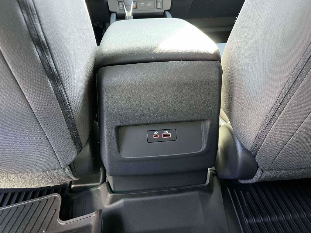 Used 2026 Nissan Frontier SV w/ All-Weather Content Package RWD image 4