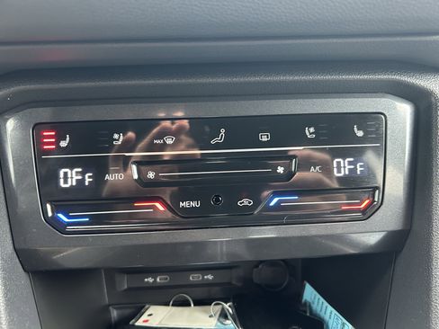 Certified 2024 Volkswagen Tiguan SEL R-Line image 15