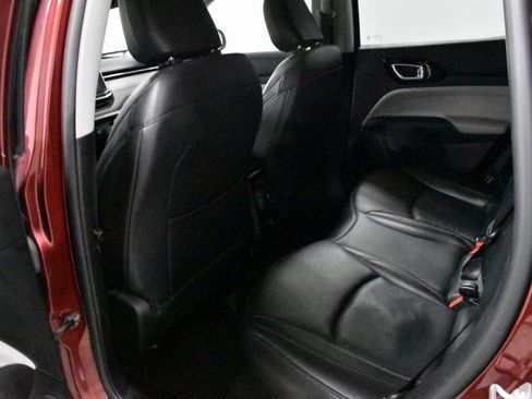 Used 2022 Jeep Compass Limited image 16