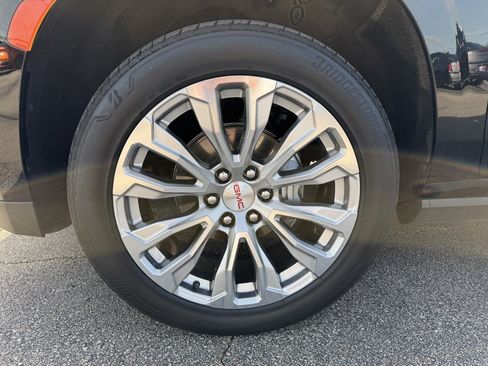 Used 2022 GMC Yukon Denali AWD/4WD image 11