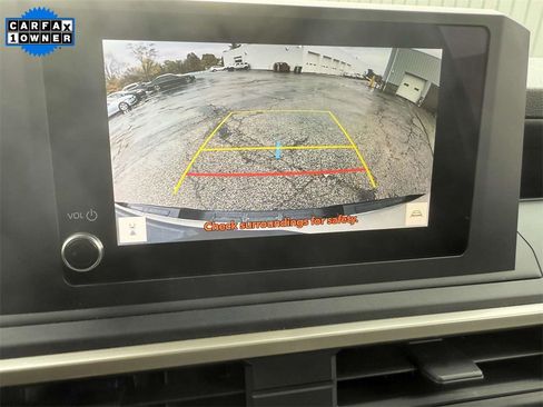 Used 2025 Toyota Tacoma SR image 17