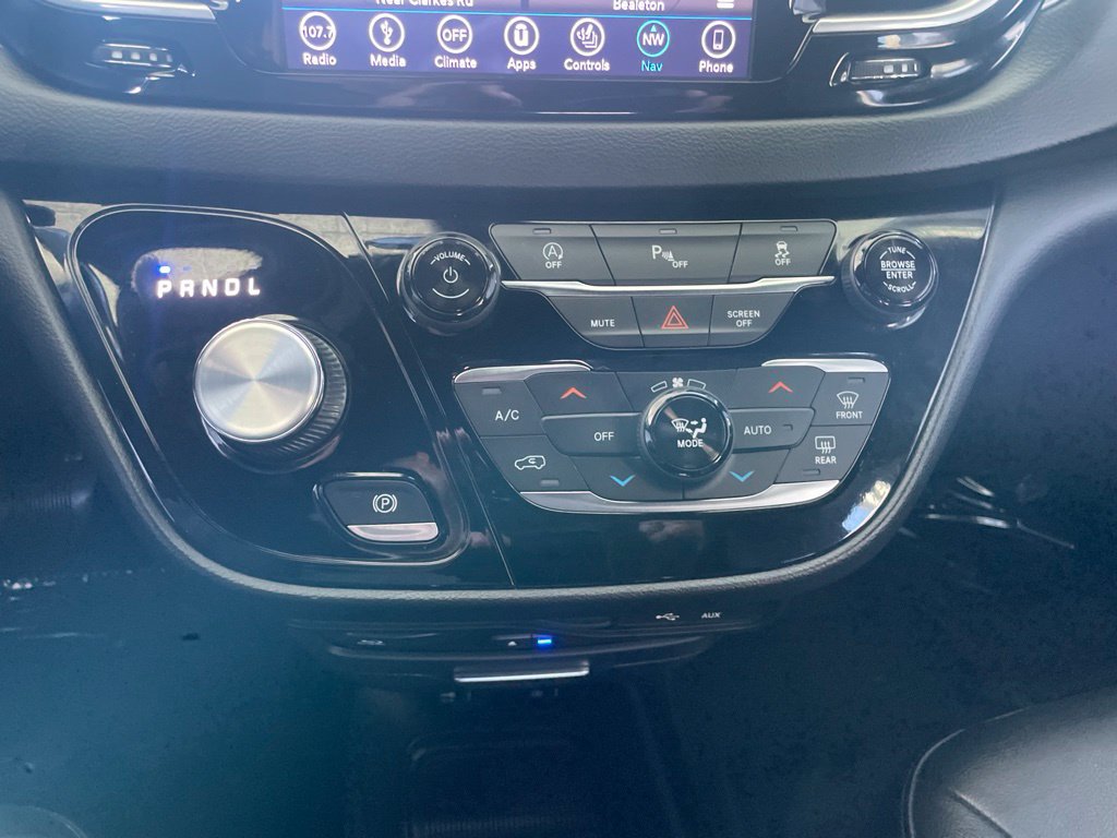 Used 2019 Chrysler Pacifica Touring-L Plus w/ S Appearance Package FWD image 22