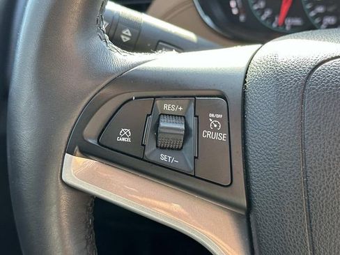 Used 2018 Chevrolet Trax LT w/ Sun & Sound Package FWD image 21