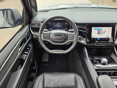 Used 2022 Jeep Wagoneer Series II image 13