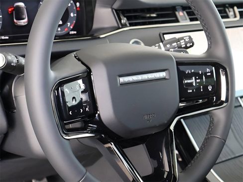 New 2026 Land Rover Range Rover Evoque Dynamic SE image 37