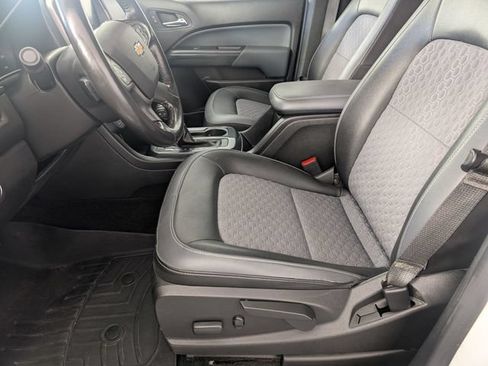 Used 2017 Chevrolet Colorado Z71 RWD image 13