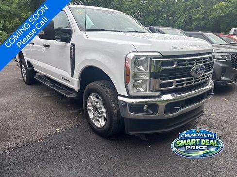 Used 2026 Ford F250 XLT AWD/4WD image 2