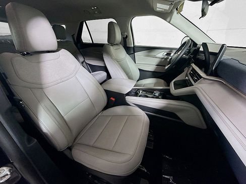 New 2026 Ford Explorer Active AWD/4WD image 29