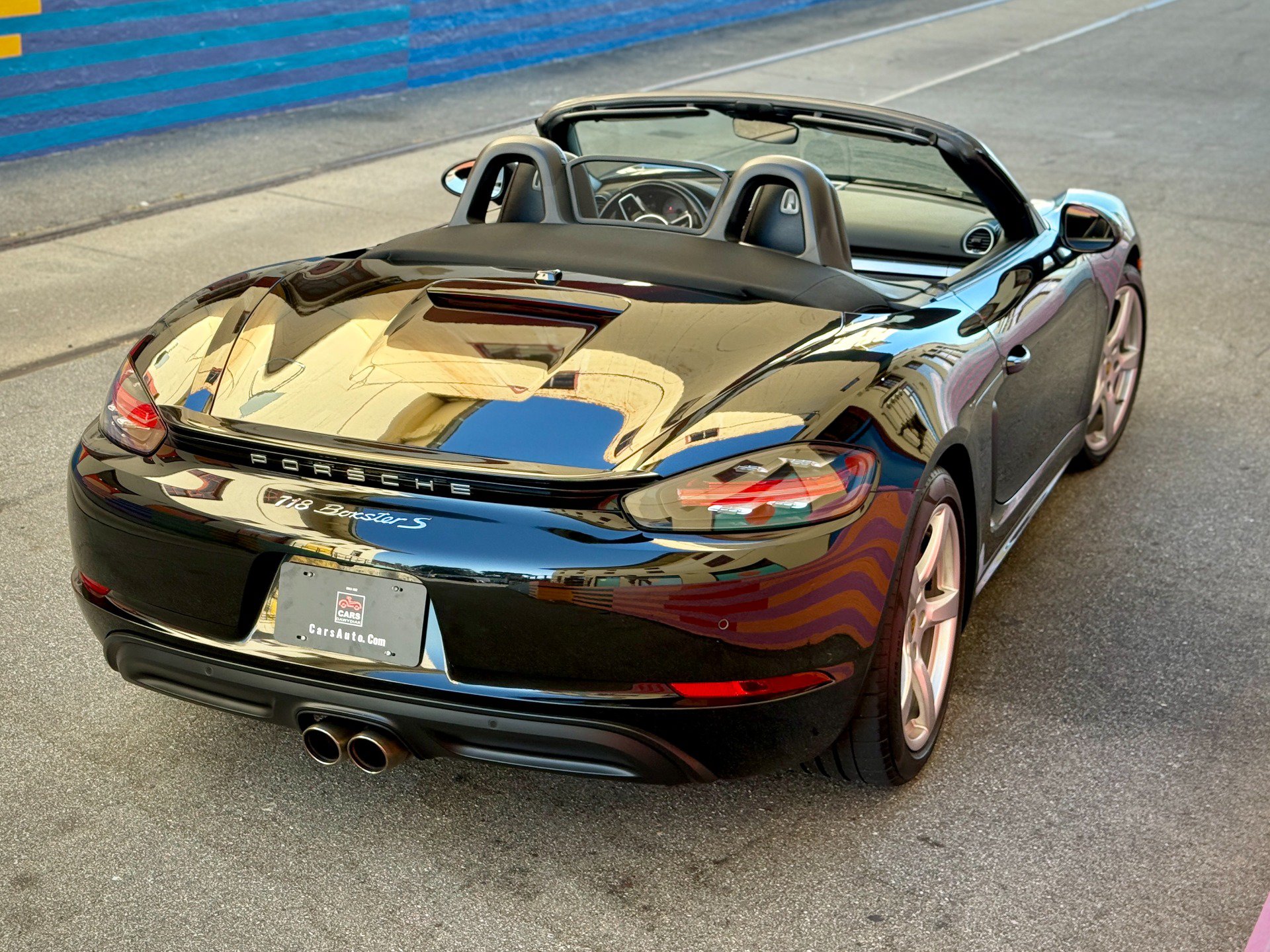 Used 2017 Porsche 718 Boxster S RWD image 3