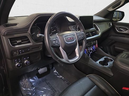 Used 2021 GMC Yukon SLT w/ SLT Premium Package image 17