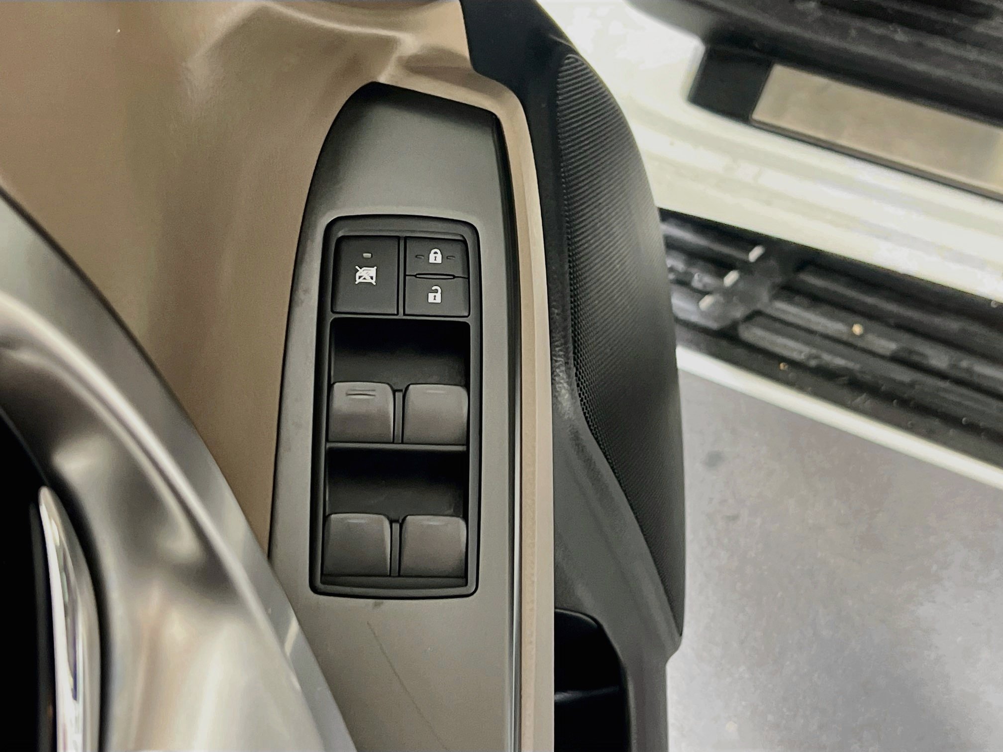 Used 2022 Lexus GX 460 Luxury w/ Off Road Package AWD/4WD image 18
