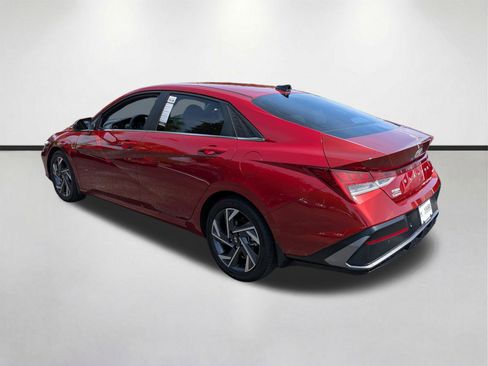 Used 2024 Hyundai Elantra Limited FWD image 6