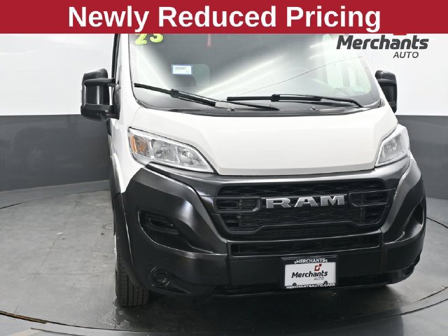Used 2023 RAM ProMaster 2500 FWD image 1
