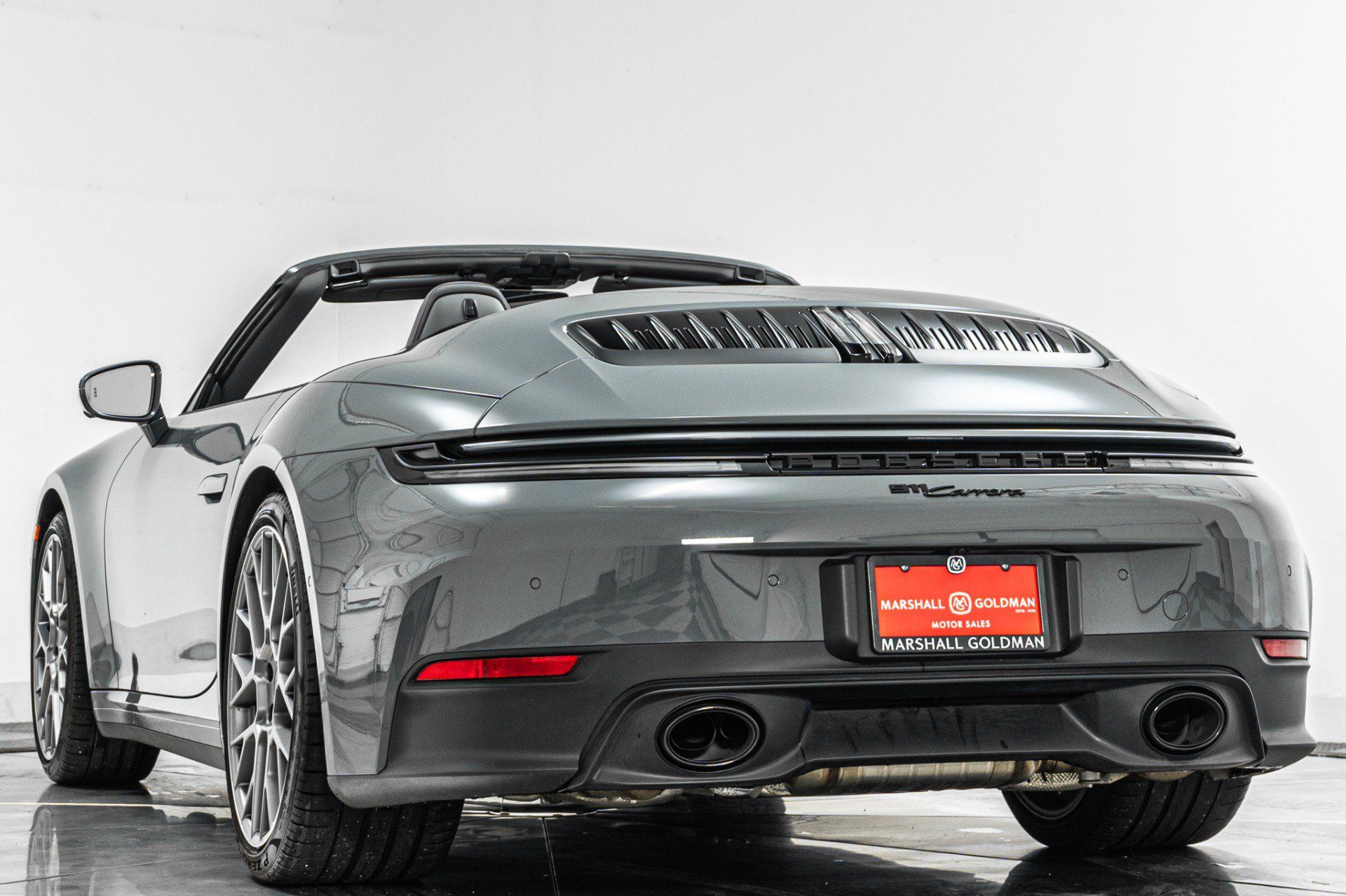 Used 2025 Porsche 911 Carrera RWD image 7