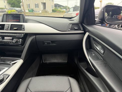 Used 2018 BMW 320i xDrive Sedan w/ Convenience Package AWD/4WD image 24