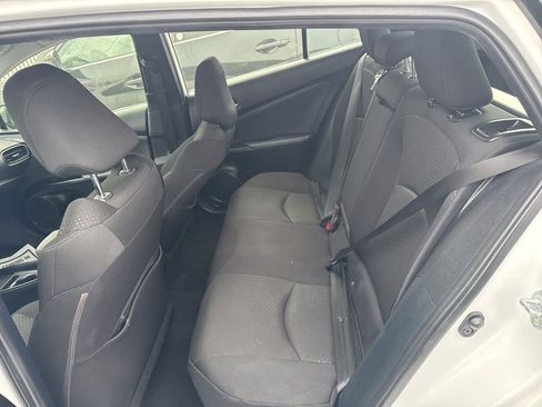 Used 2022 Toyota Prius Limited image 11