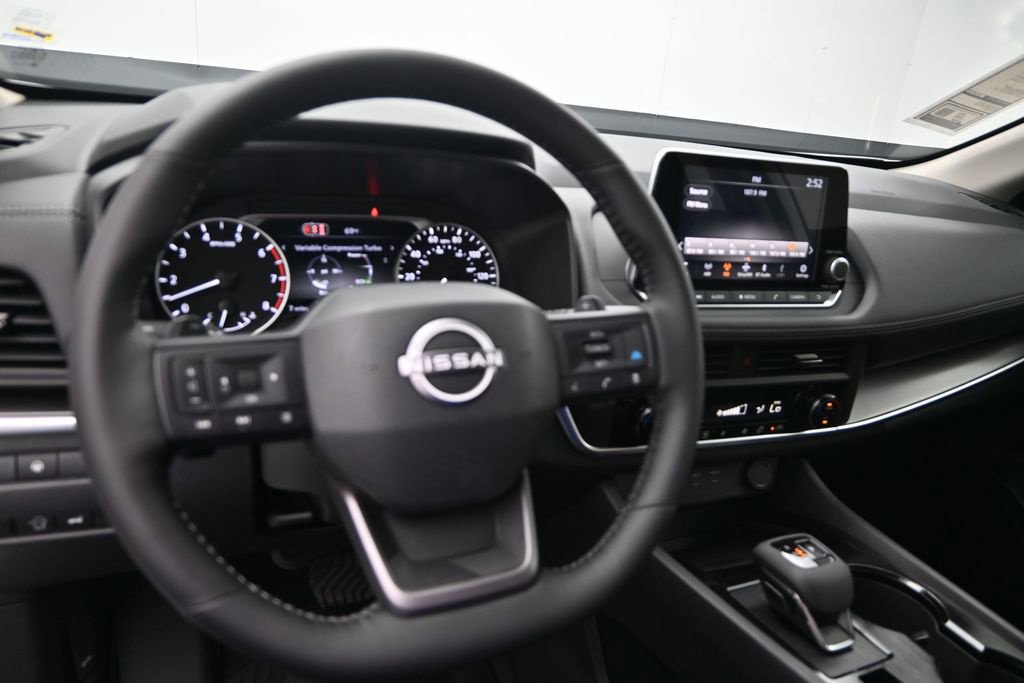 Certified 2026 Nissan Rogue SV FWD image 22