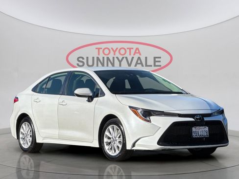Used 2022 Toyota Corolla LE image 10