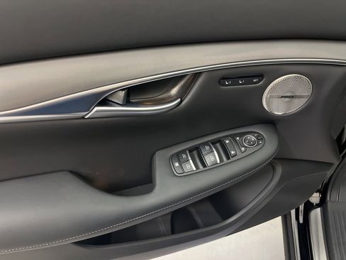 Certified 2025 INFINITI QX50 Luxe image 9