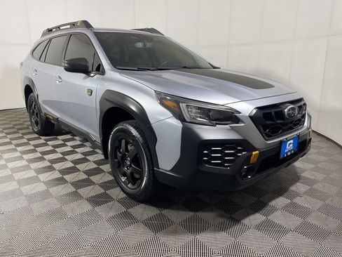Used 2025 Subaru Outback Wilderness AWD/4WD image 2