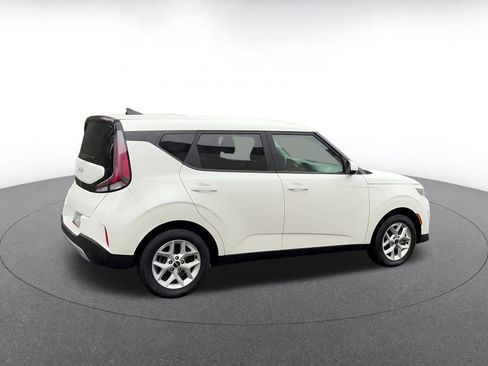 Used 2025 Kia Soul LX w/ LX Technology Package image 15