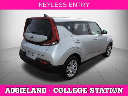 Used 2021 Kia Soul LX image 4