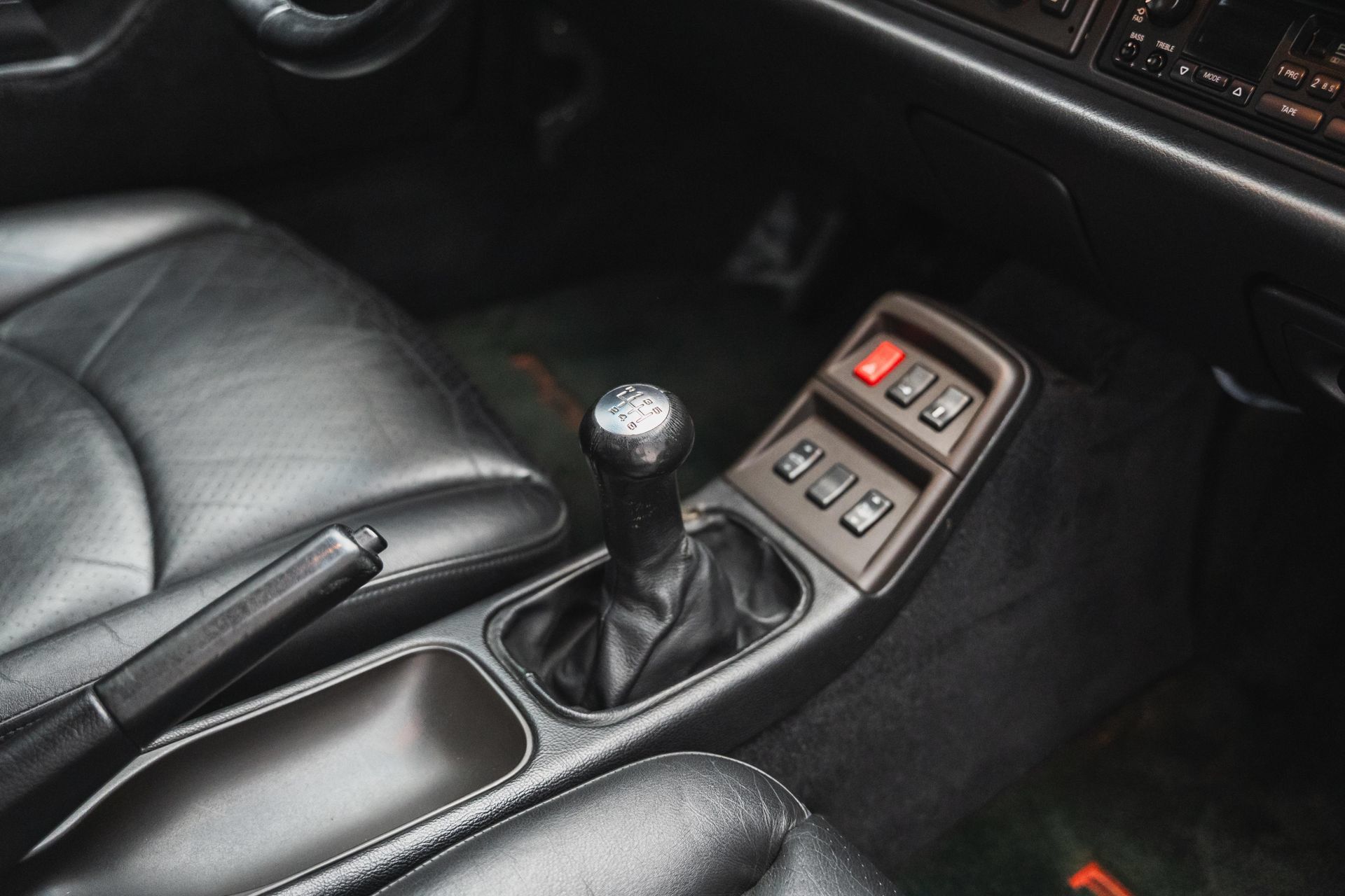 Used 1995 Porsche 911 Carrera RWD image 68