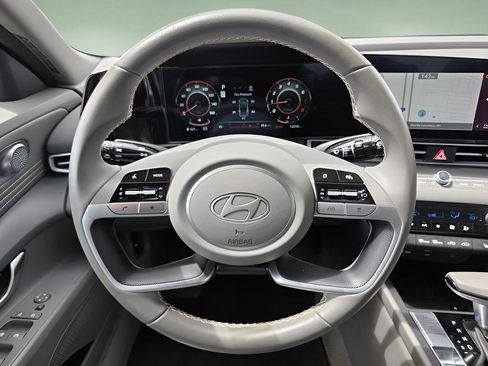 Used 2024 Hyundai Elantra SEL w/ Convenience Package FWD image 22