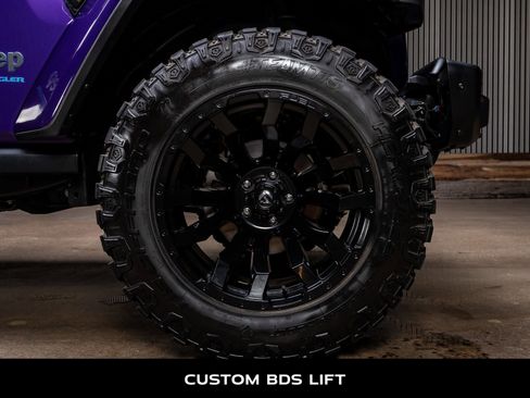 Used 2023 Jeep Wrangler Unlimited Rubicon 4xe w/ Steel Bumper Group image 11