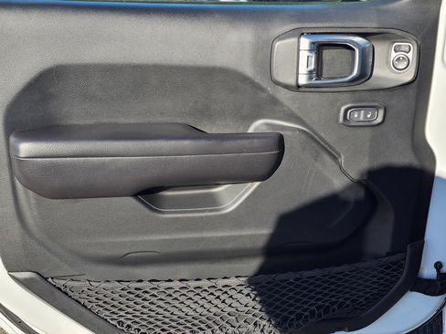 Used 2020 Jeep Gladiator Sport w/ Quick Order Package 24S image 15