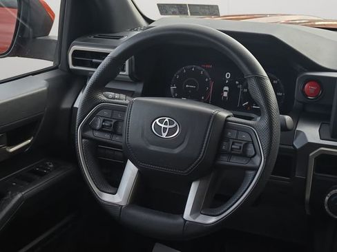 Used 2025 Toyota Tacoma TRD Off-Road image 18