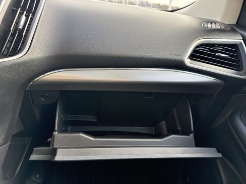 Used 2022 Ford Edge SEL w/ Convenience Package image 25