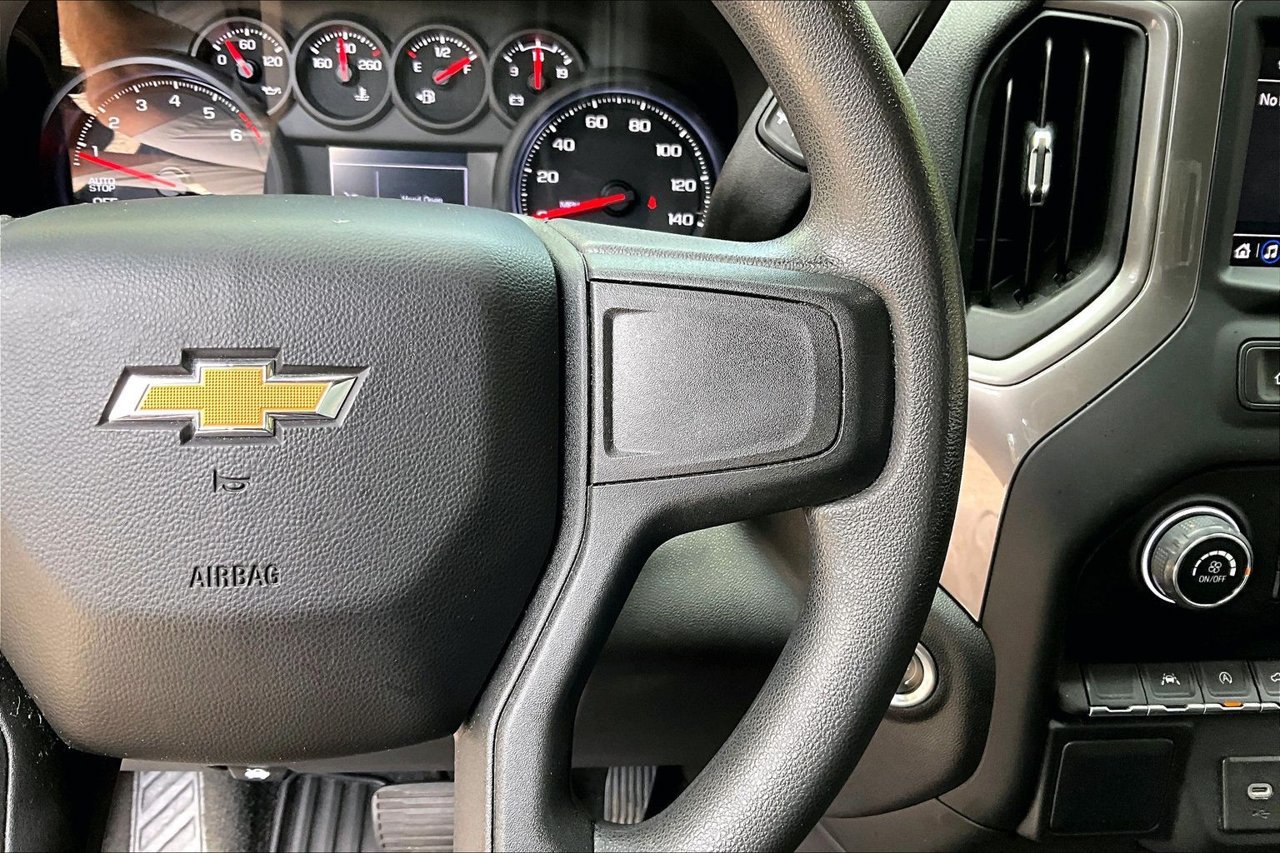 Used 2022 Chevrolet Silverado 1500 Custom AWD/4WD image 11