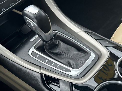 Used 2013 Ford Fusion SE FWD image 21